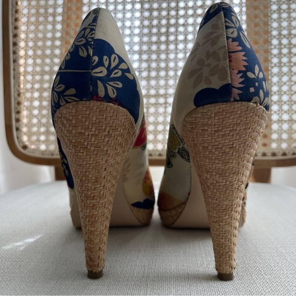 Steve Madden Richhi floral print peep-toe heels | Blue, Cream, Red | Size 8 - Picture 10 of 15